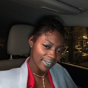 Meet your Posher, Famayia